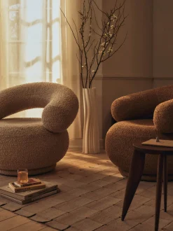 Poltrona lounge in bouclé Orbo