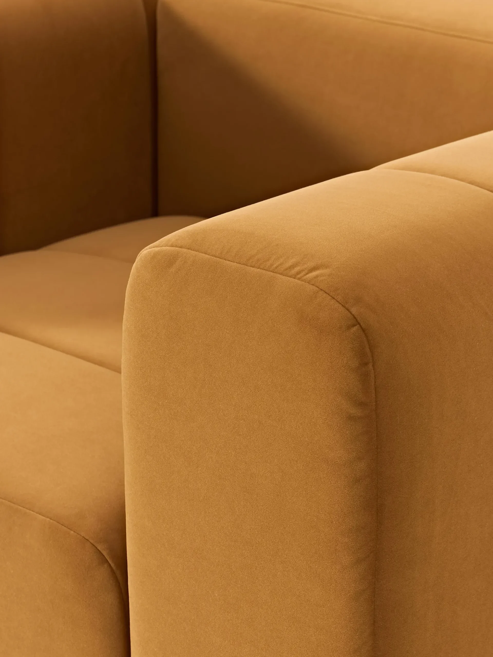 Poltrona lounge in velluto Lena