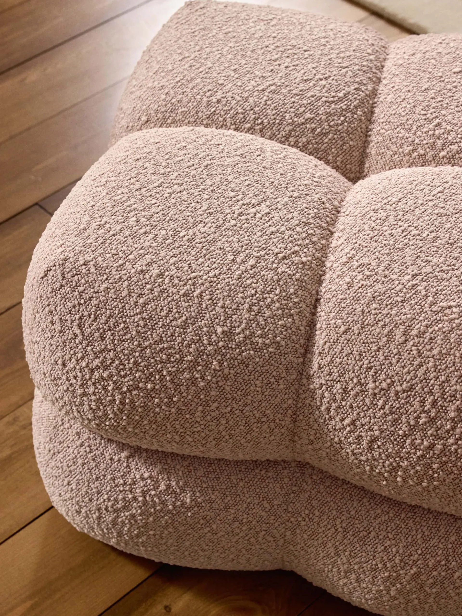 Pouf imbottito in bouclé Ellie