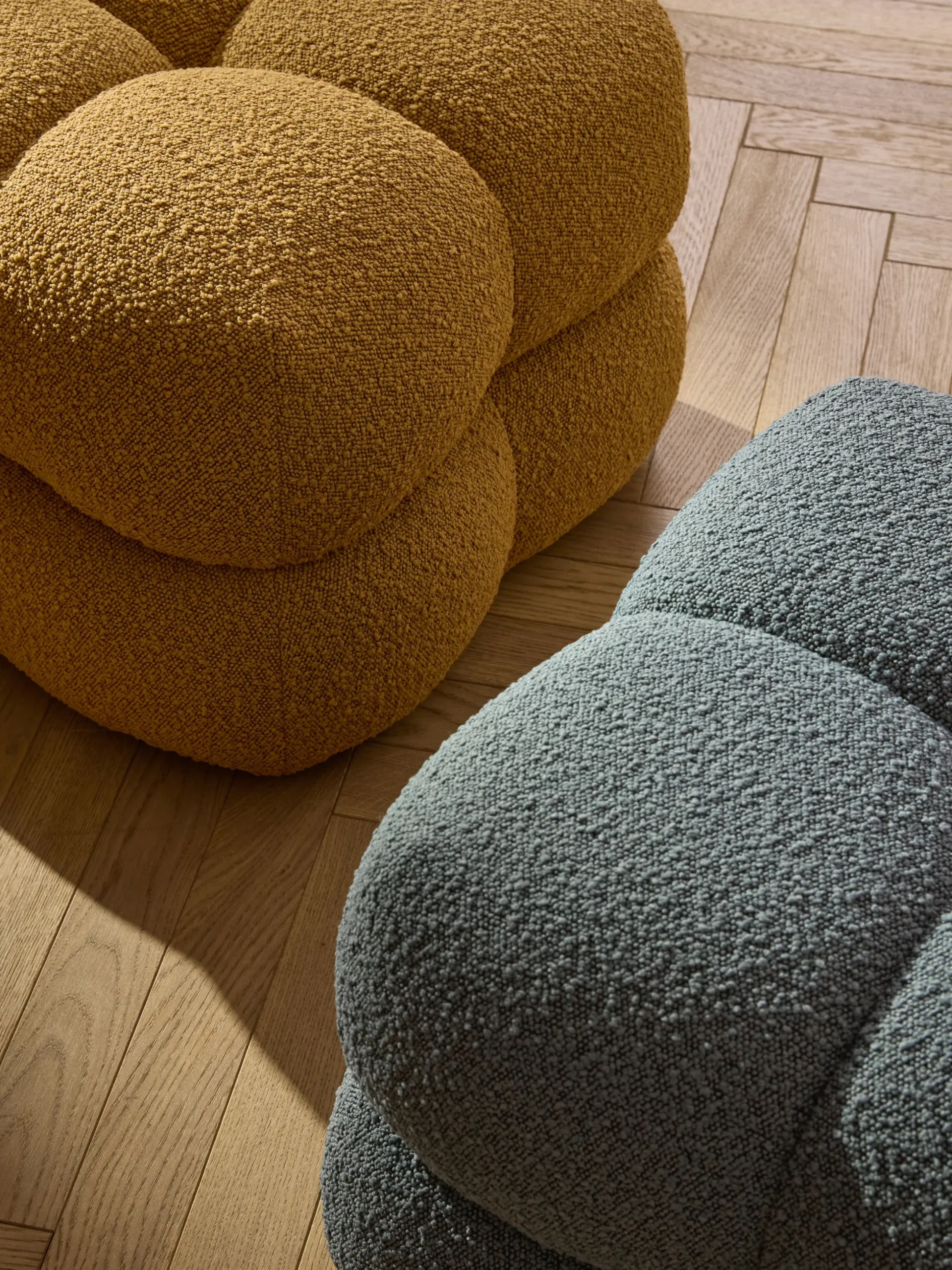 Pouf imbottito in bouclé Ellie