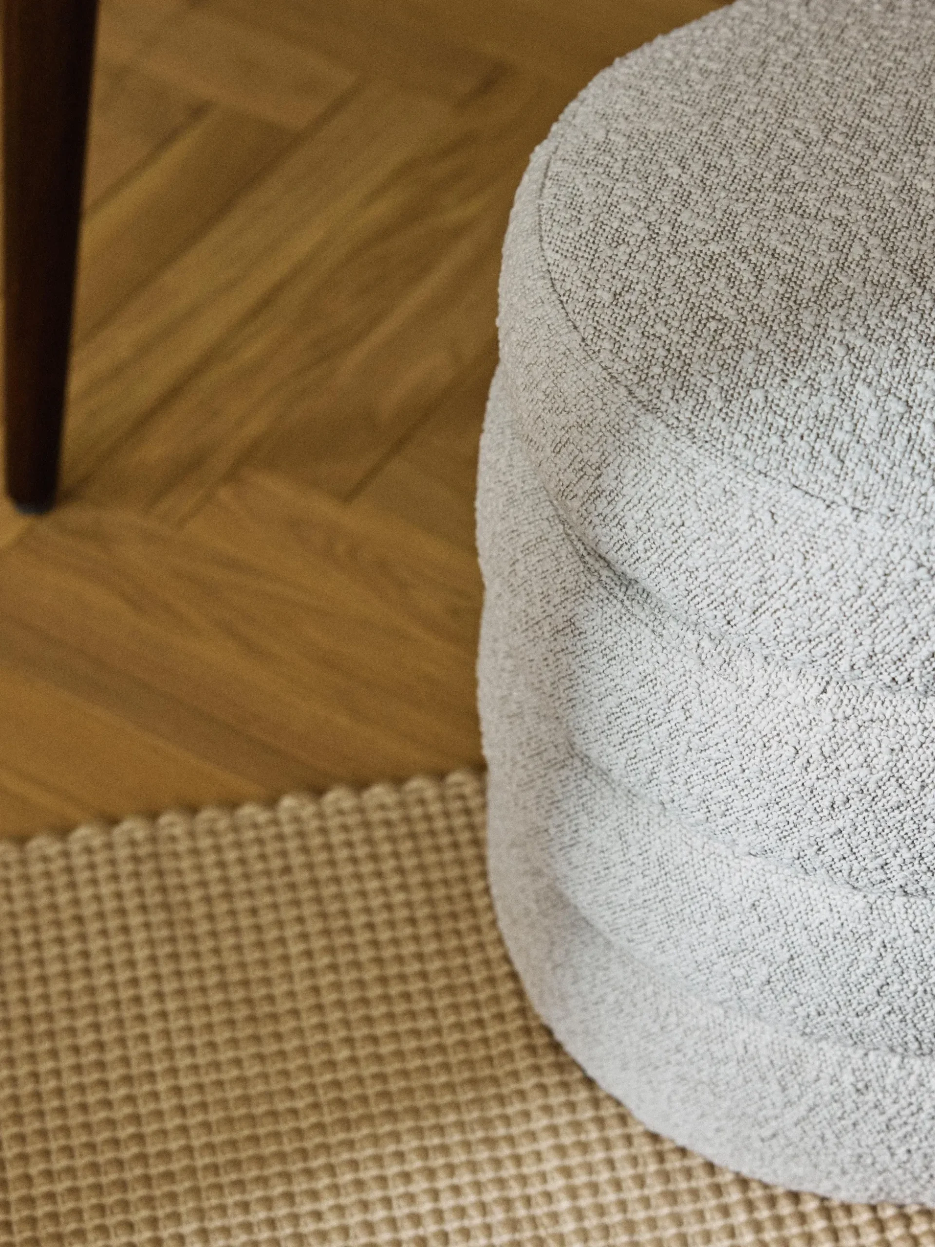 Pouf imbottito in teddy con contenitore Alto
