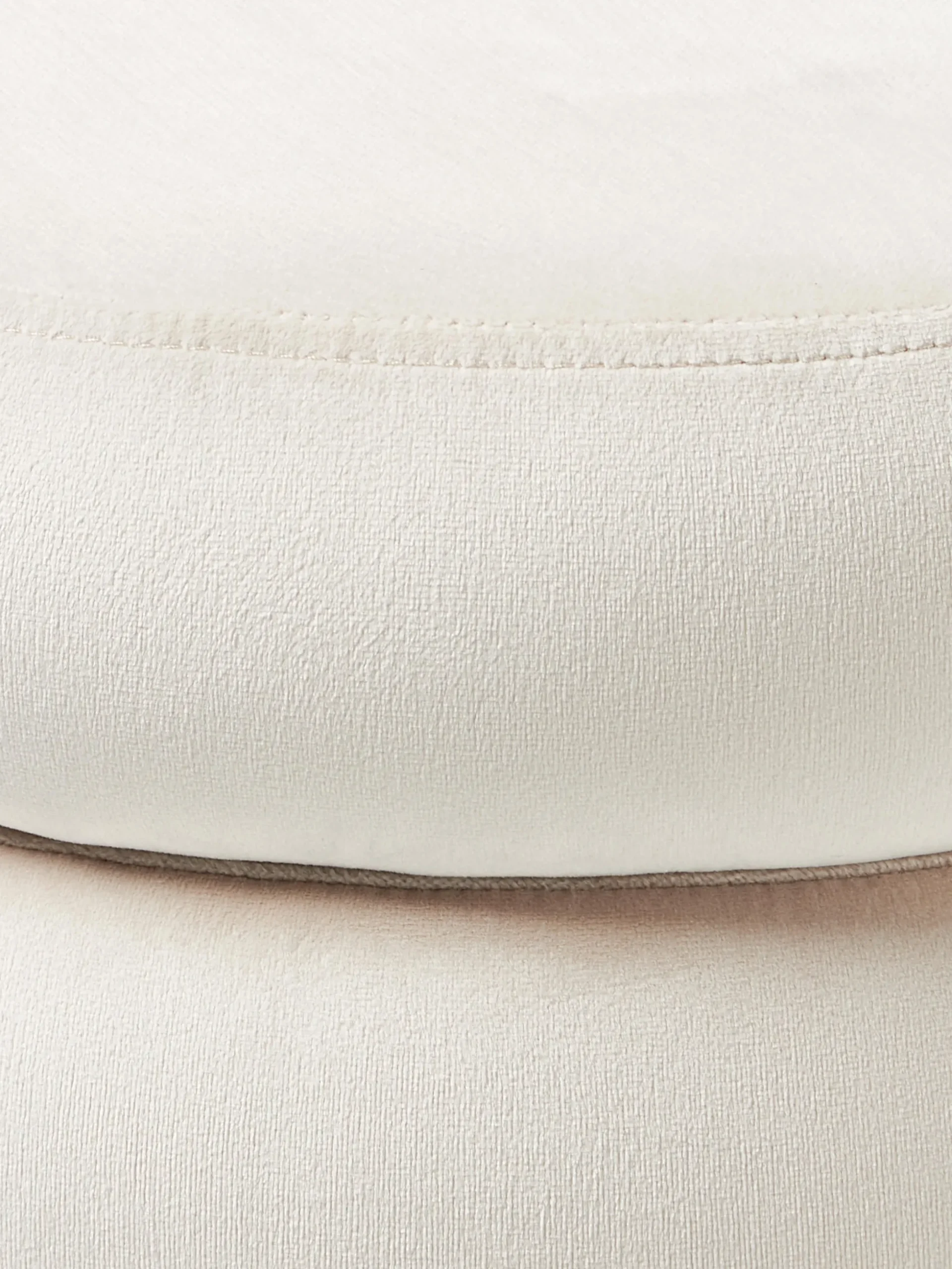 Pouf imbottito in velluto con contenitore Alto