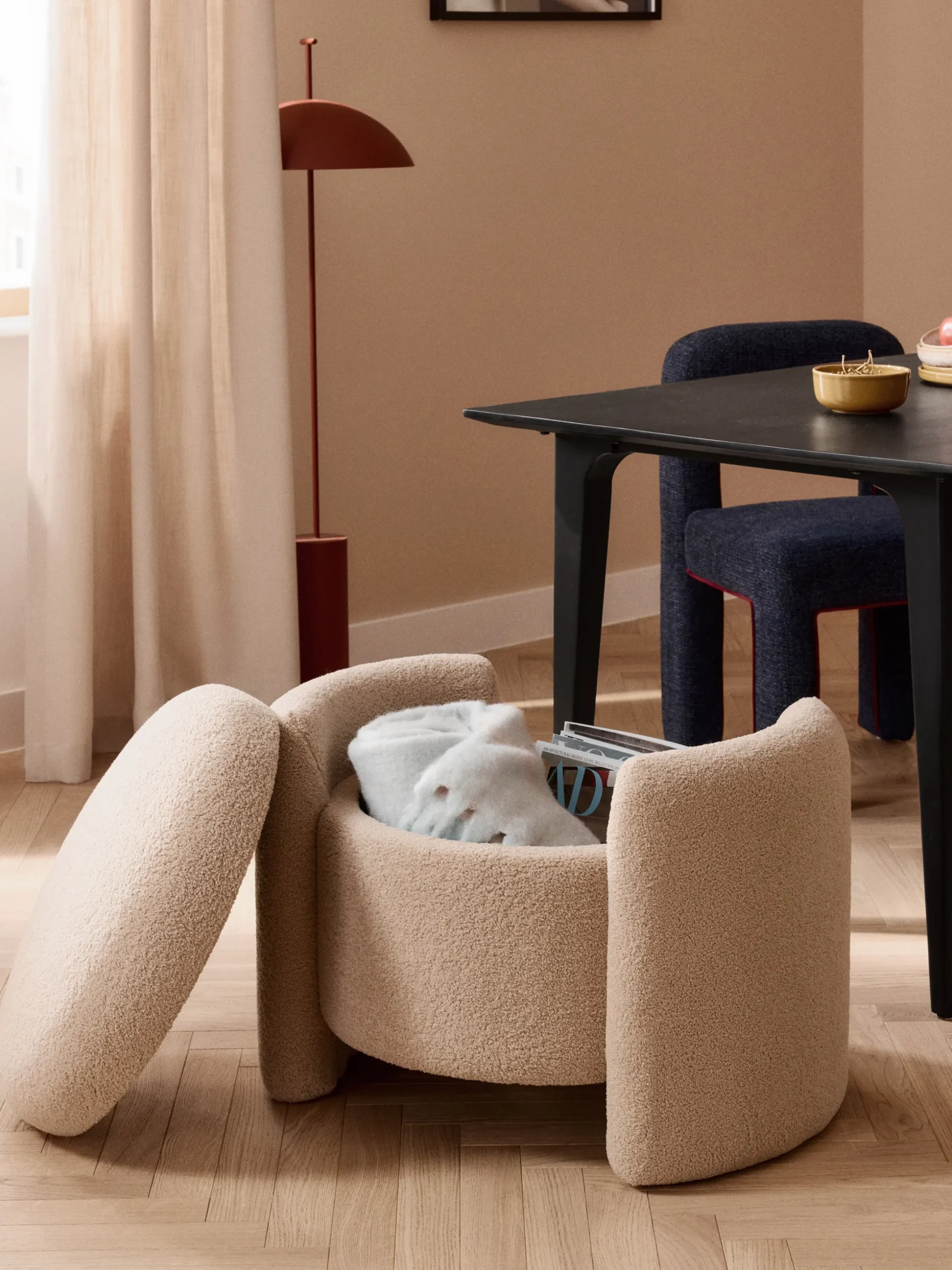 Pouf in teddy con spazio contenitore Benji