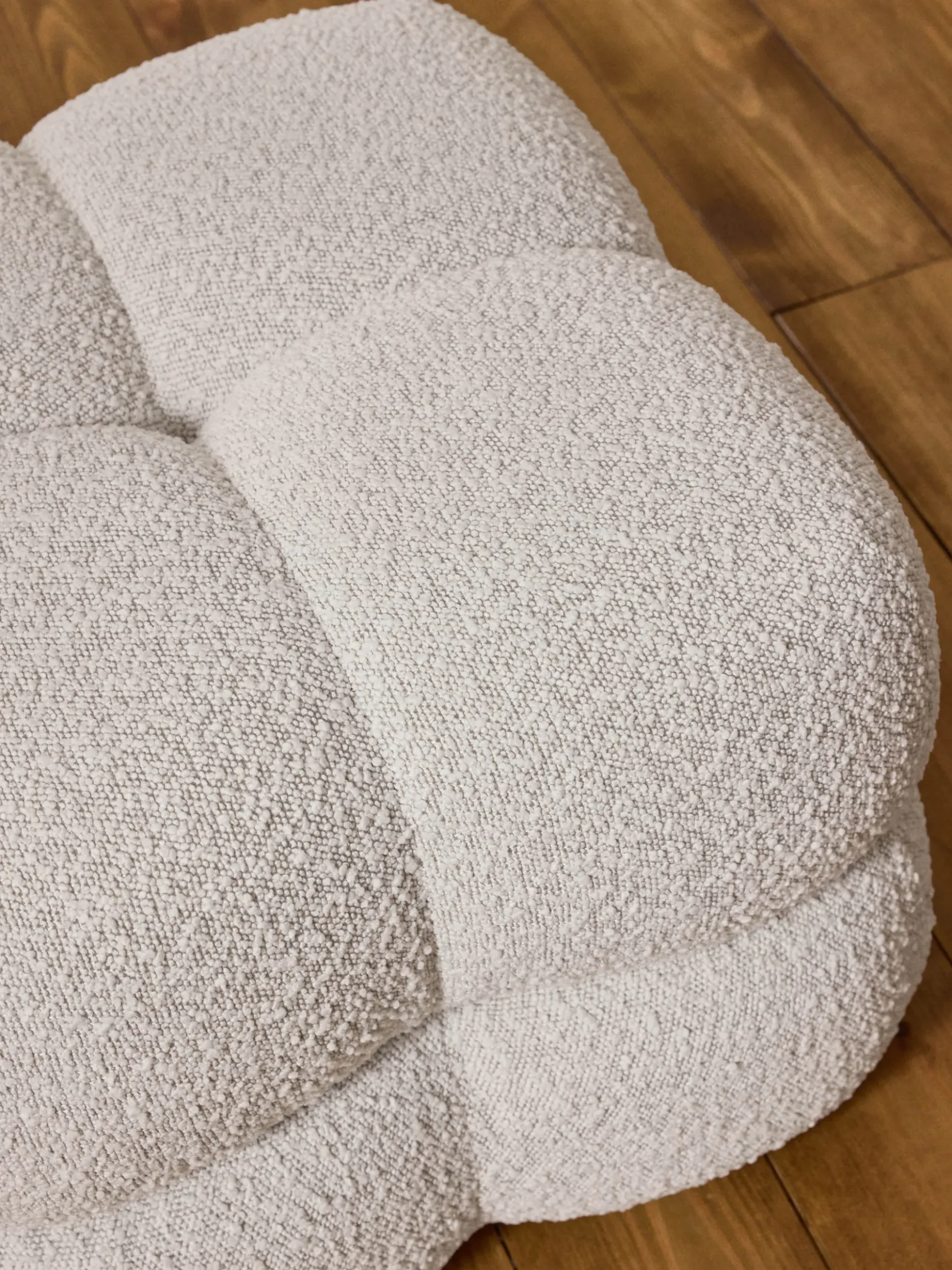 Pouf imbottito in bouclé Ellie