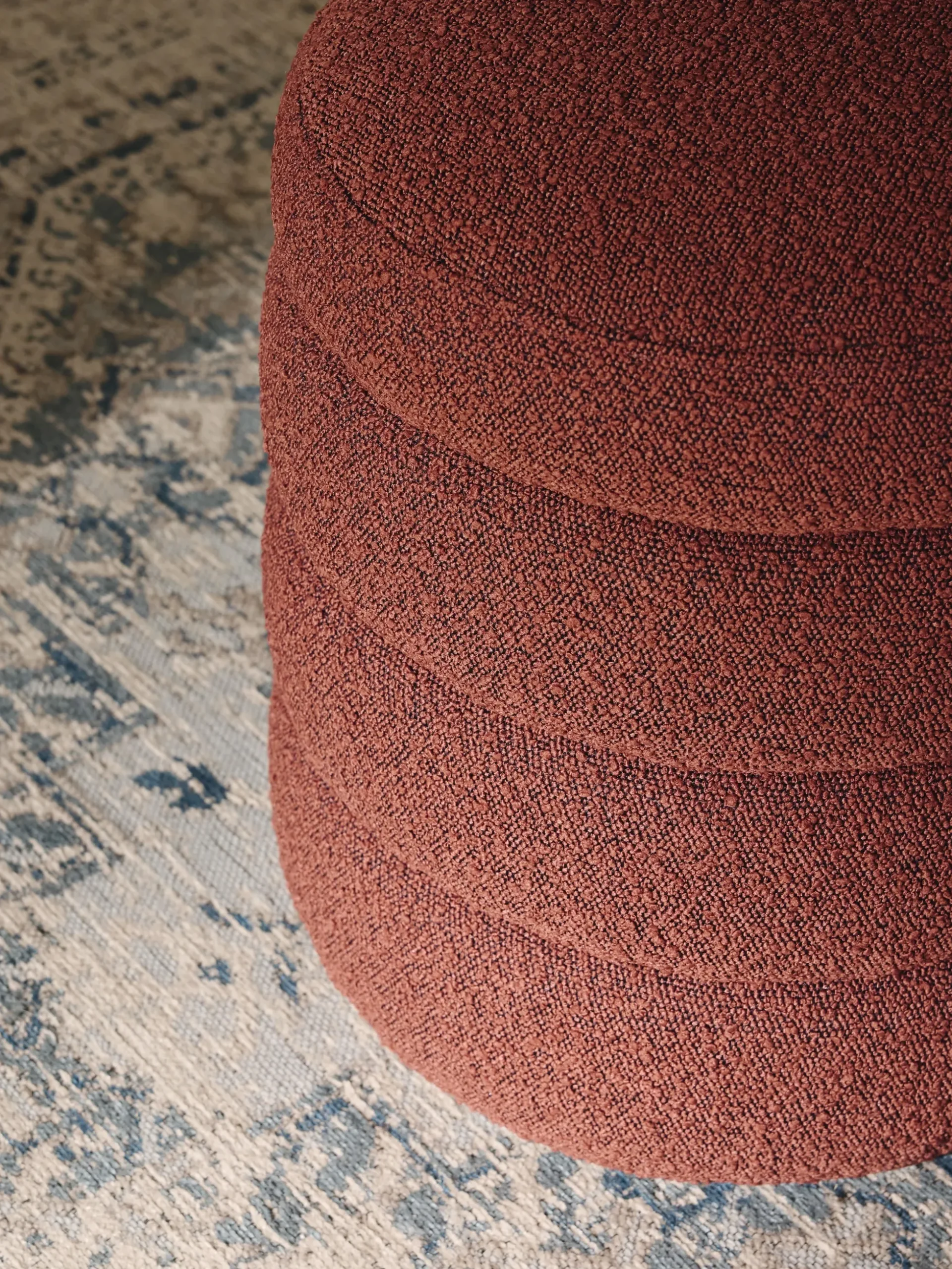 Pouf imbottito in teddy con contenitore Alto