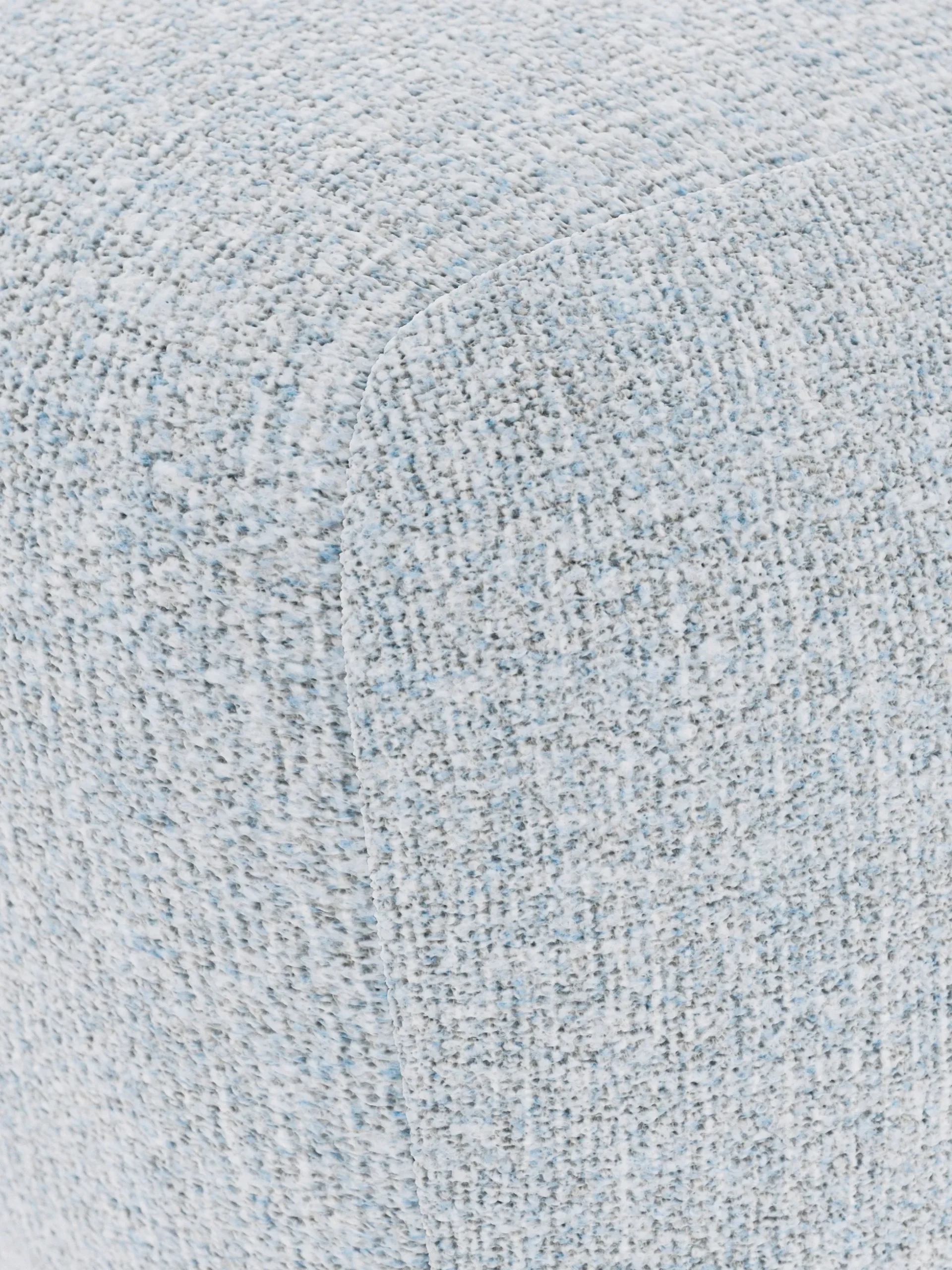 Pouf ovale in bouclé Wolke