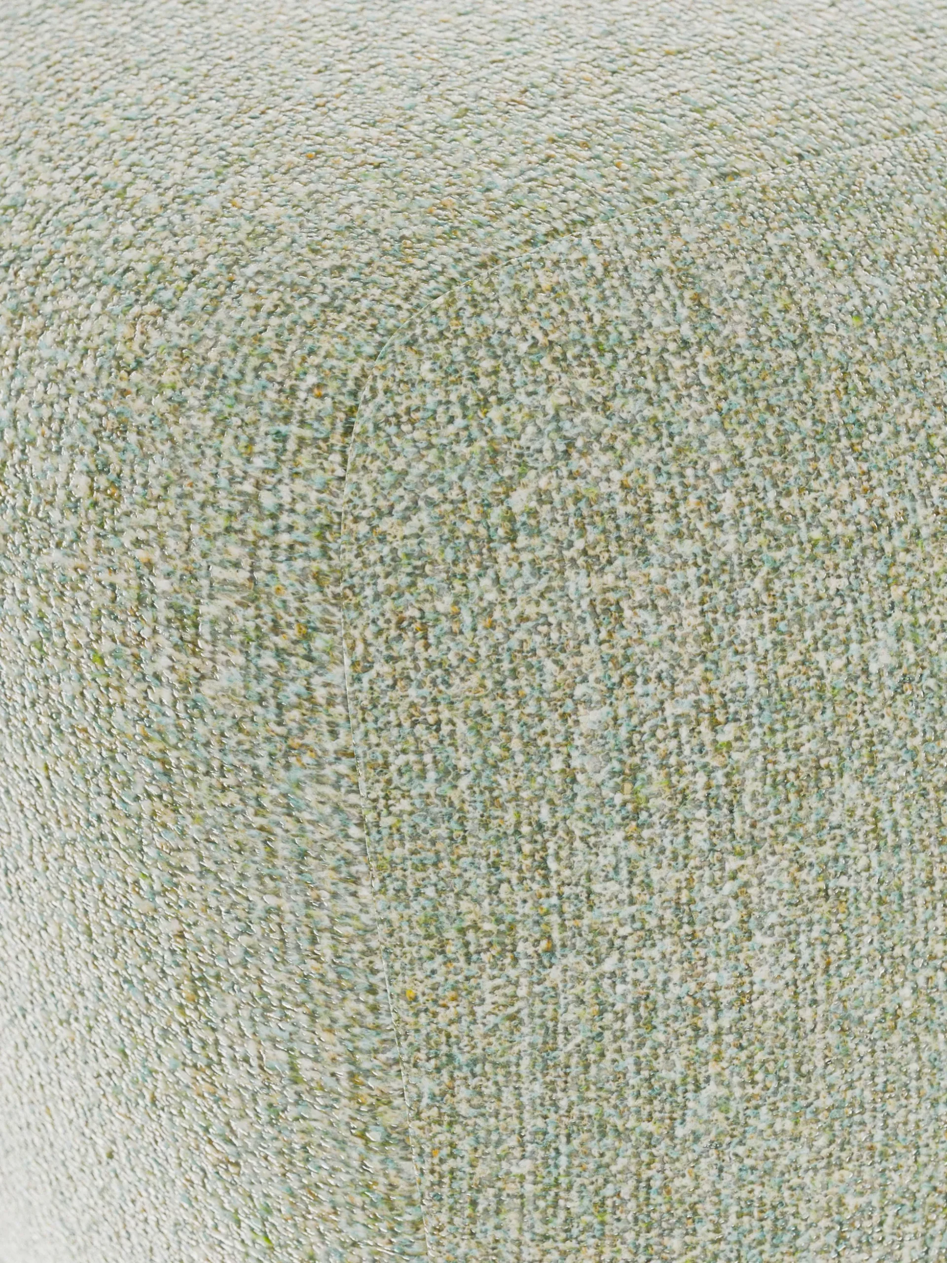 Pouf ovale in bouclé Wolke