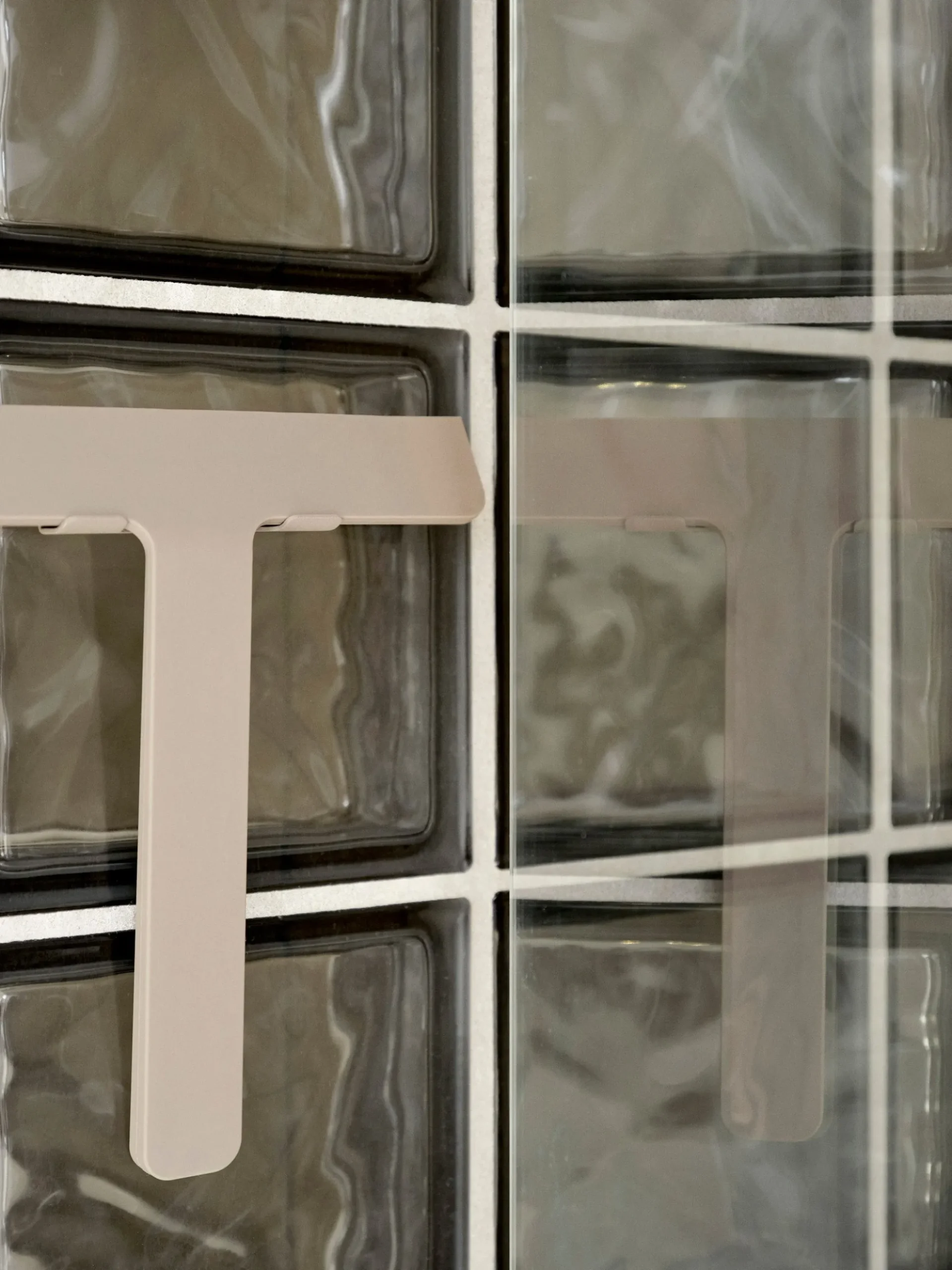 Raschietto per doccia in silicone con supporto Ume