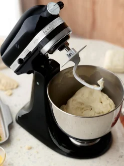 Robot da cucina con testa reclinabile Artisan, 4,8 l, set da 8