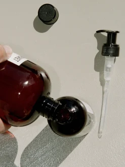 Sapone per le mani e il corpo Anya (salvia, rosmarino, lavanda)