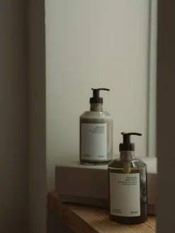 Sapone per le mani Escalier (semi di carota, cardamomo, vetiver e arancia rossa)