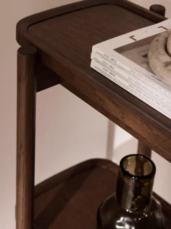 Scaffale basso in legno Libby