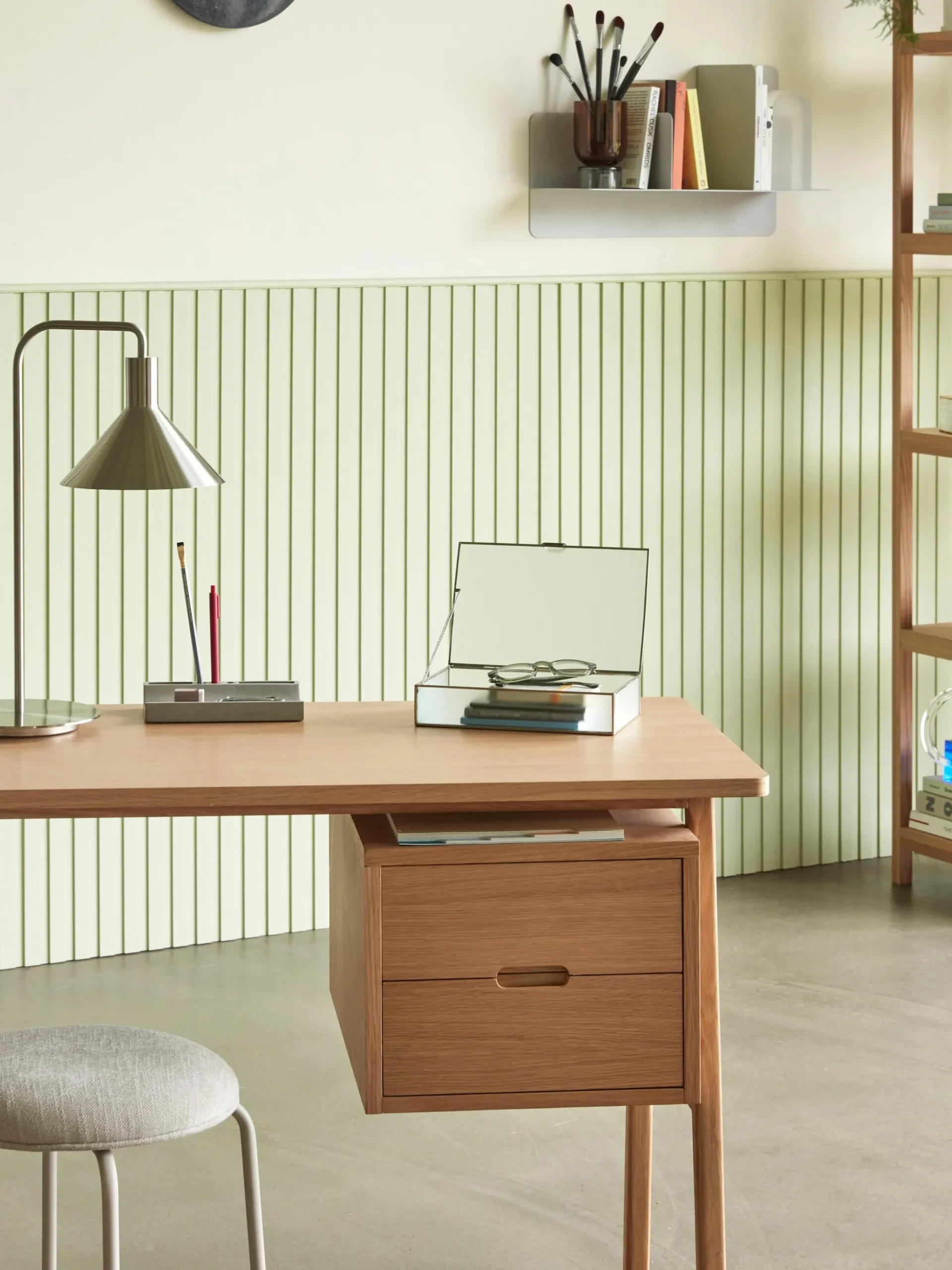 Scrivania in legno con cassetti Architect