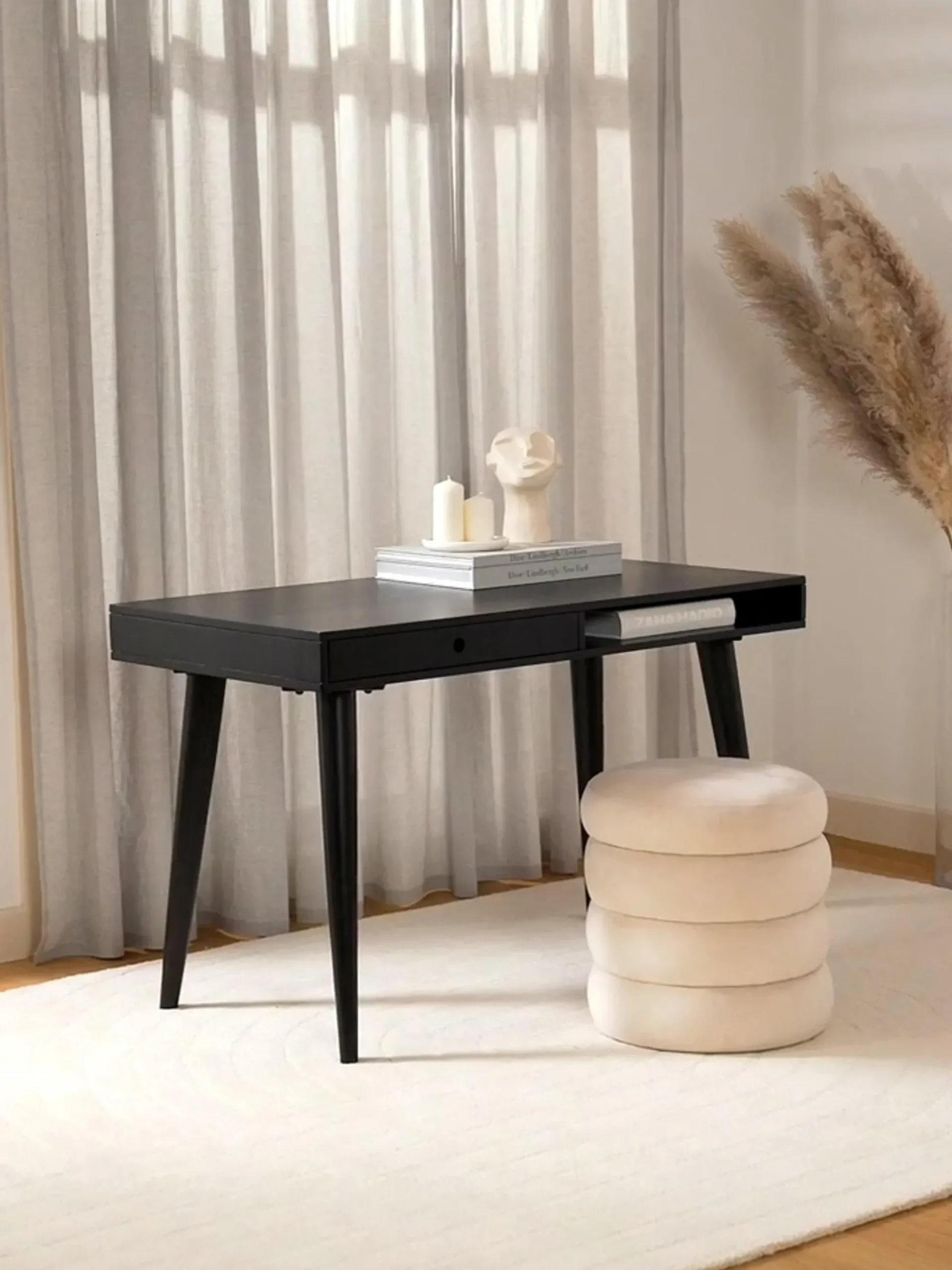 Scrivania in legno massiccio con cassetto Tova