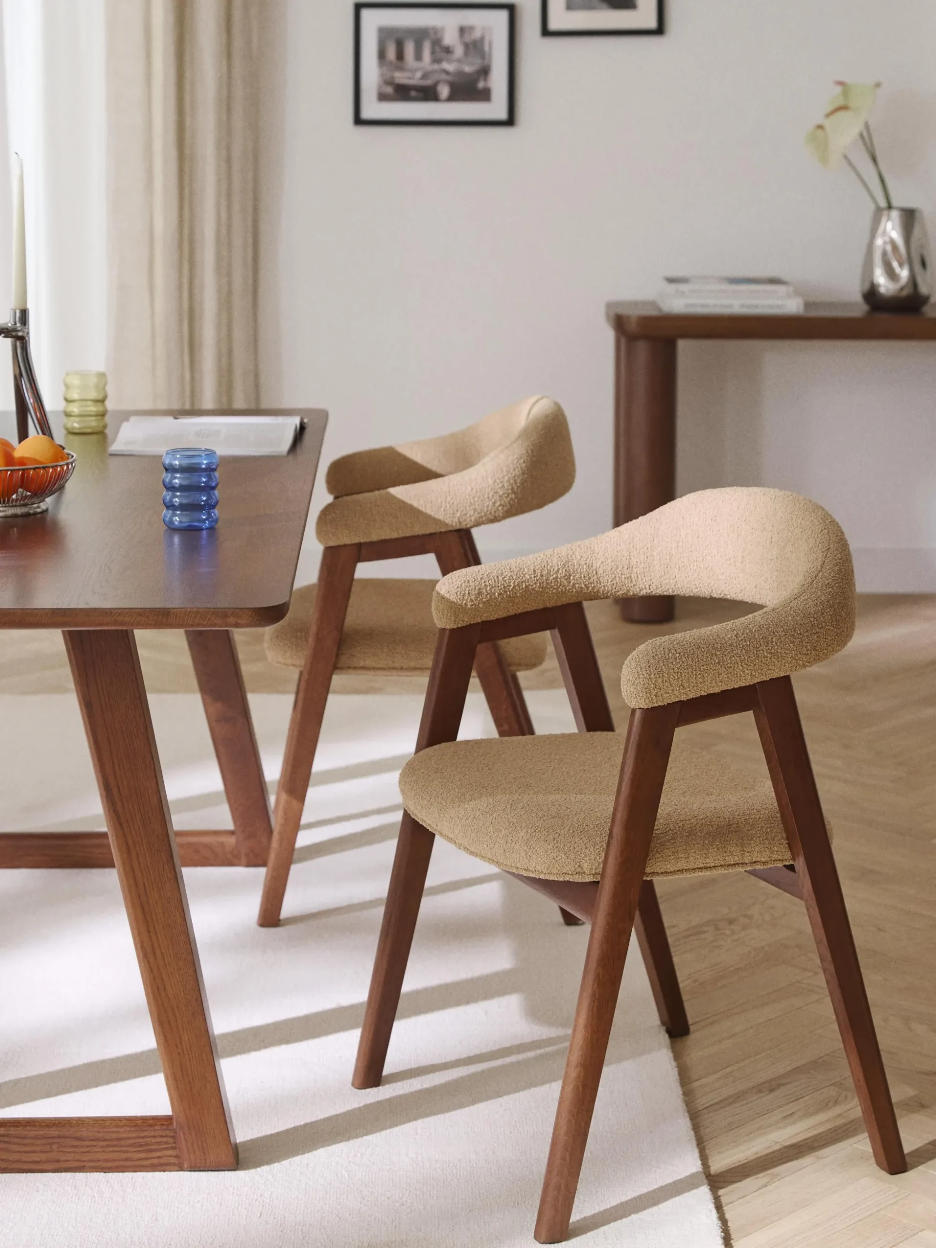 Sedia con braccioli con rivestimento bouclé Nik