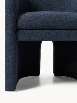 Sedia con braccioli in bouclé Mairo