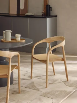 Sedia con braccioli in legno di frassino Camille