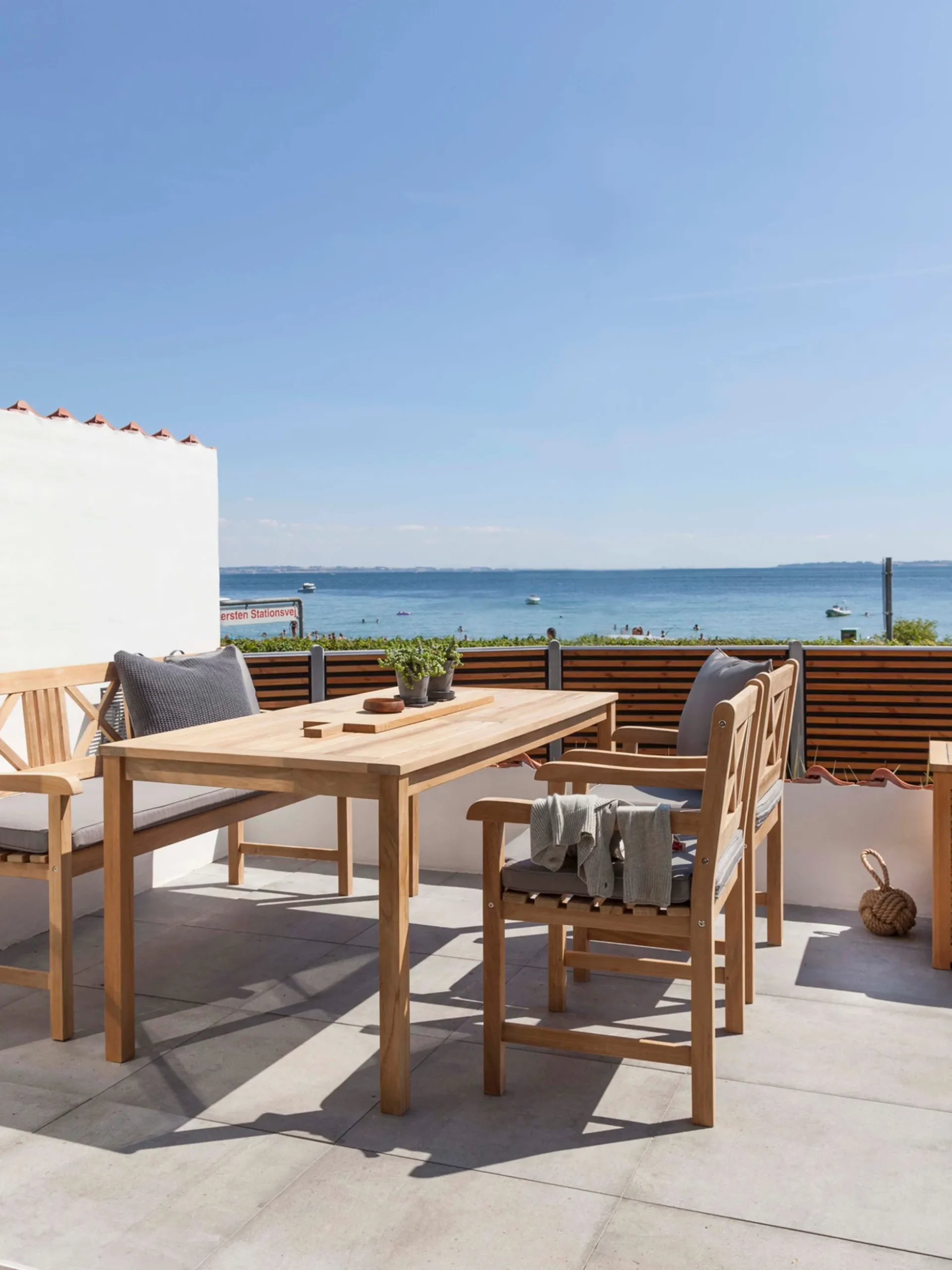Sedia da giardino in legno di teak Rosenborg