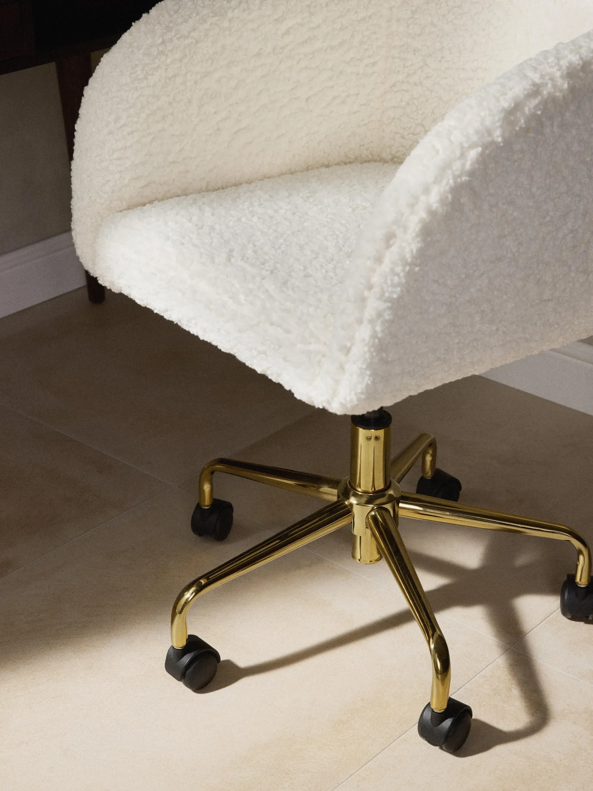 Sedia da scrivania in teddy regolabile in altezza Emmie