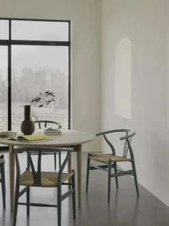 Sedia in legno con seduta intrecciata CH24 Wishbone Chair