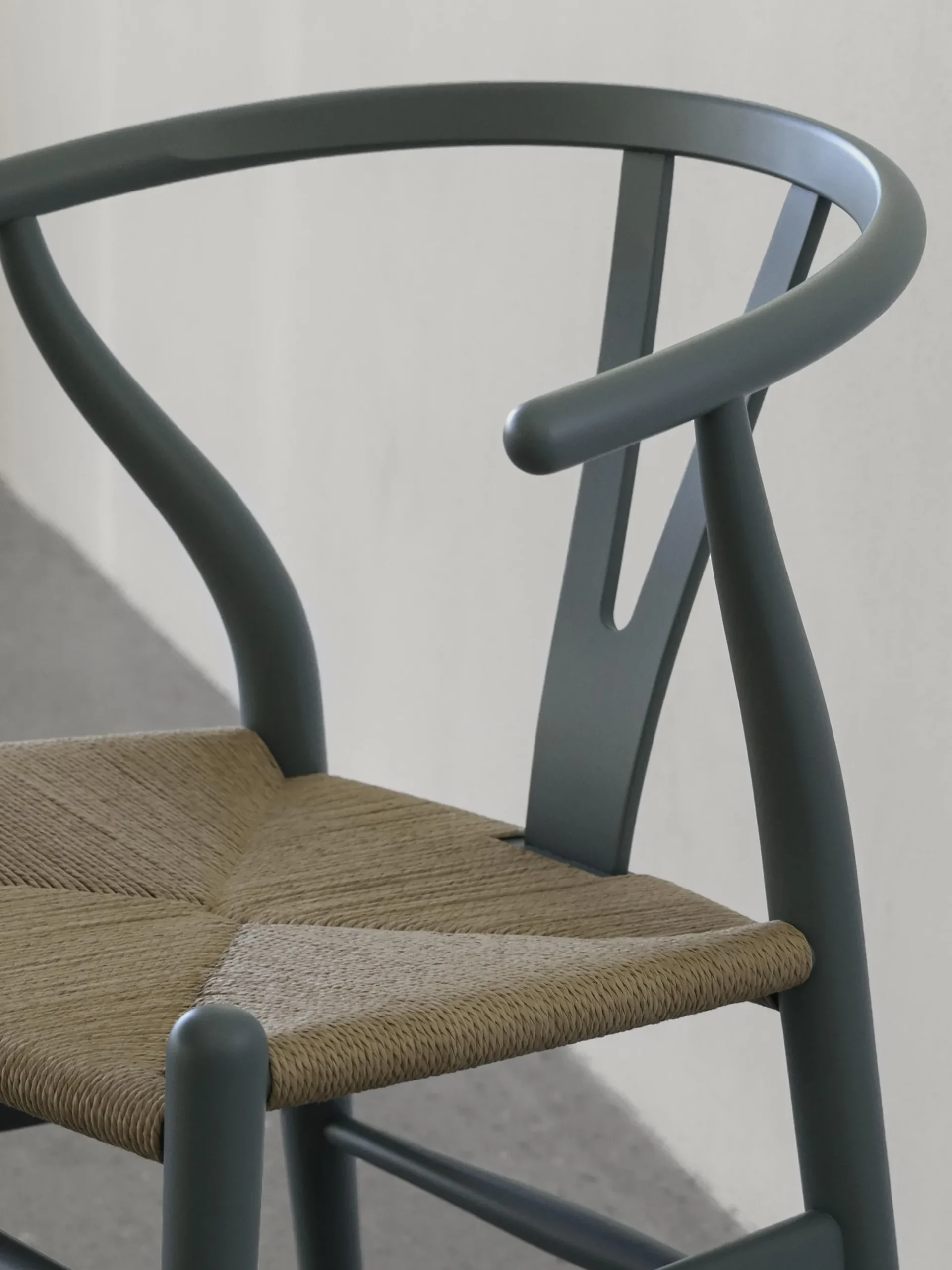 Sedia in legno con seduta intrecciata CH24 Wishbone Chair