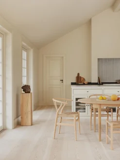 Sedia in legno con seduta intrecciata CH24 Wishbone Chair