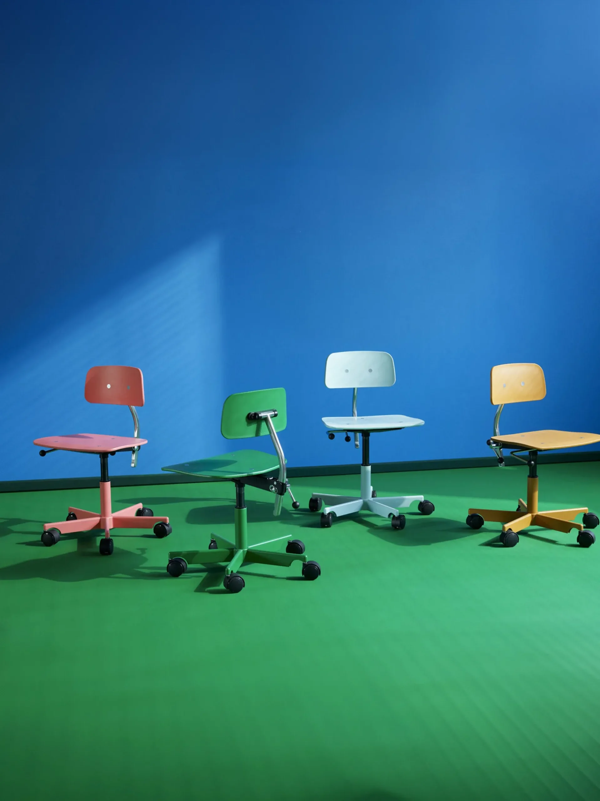 Sedia per bambini con altezza regolabile Kevi 2533J