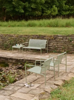 Sedia con braccioli da giardino in acciaio Dapple
