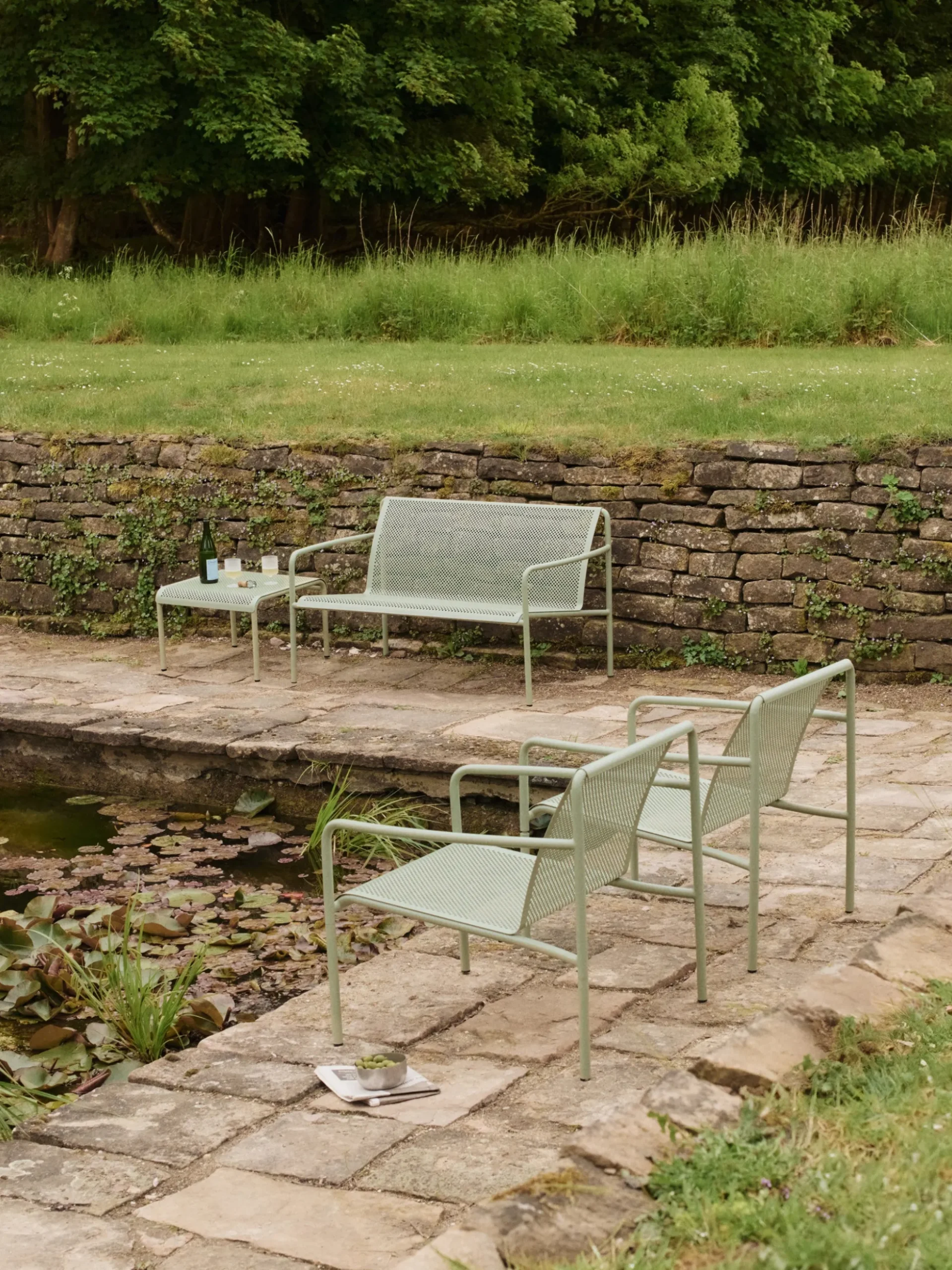 Sedia con braccioli da giardino in acciaio Dapple
