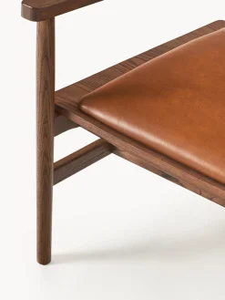 Sedia con braccioli in legno di frassino e seduta in pelle Hayo