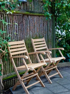 Sedia da giardino pieghevole in legno di teak con braccioli York