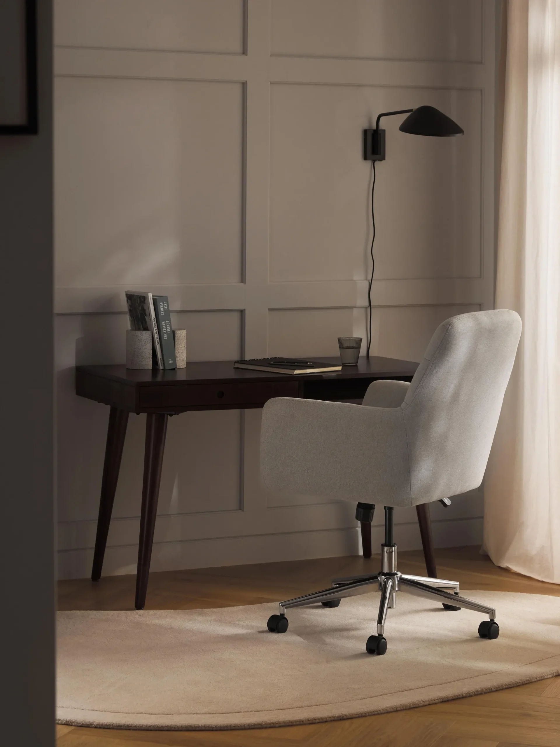 Sedia da scrivania con braccioli Benson, regolabile in altezza