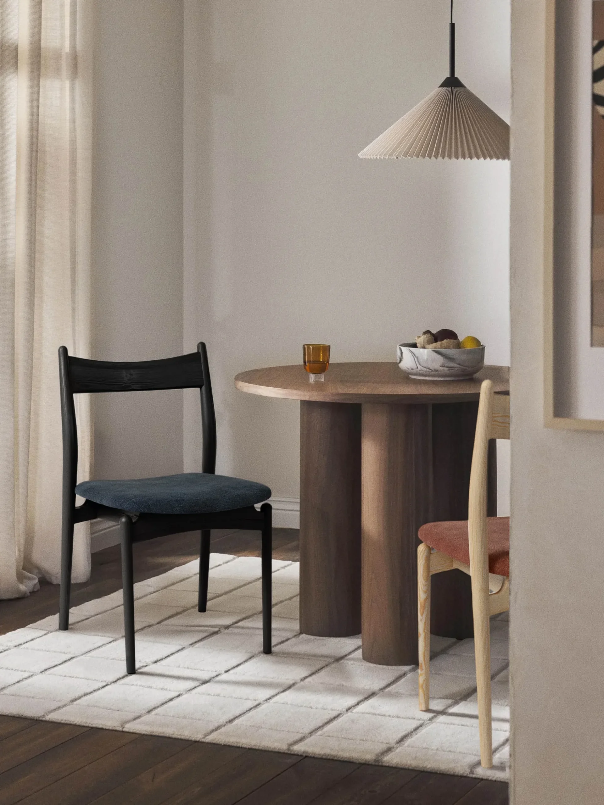 Sedia in legno di frassino con seduta imbottita Koa