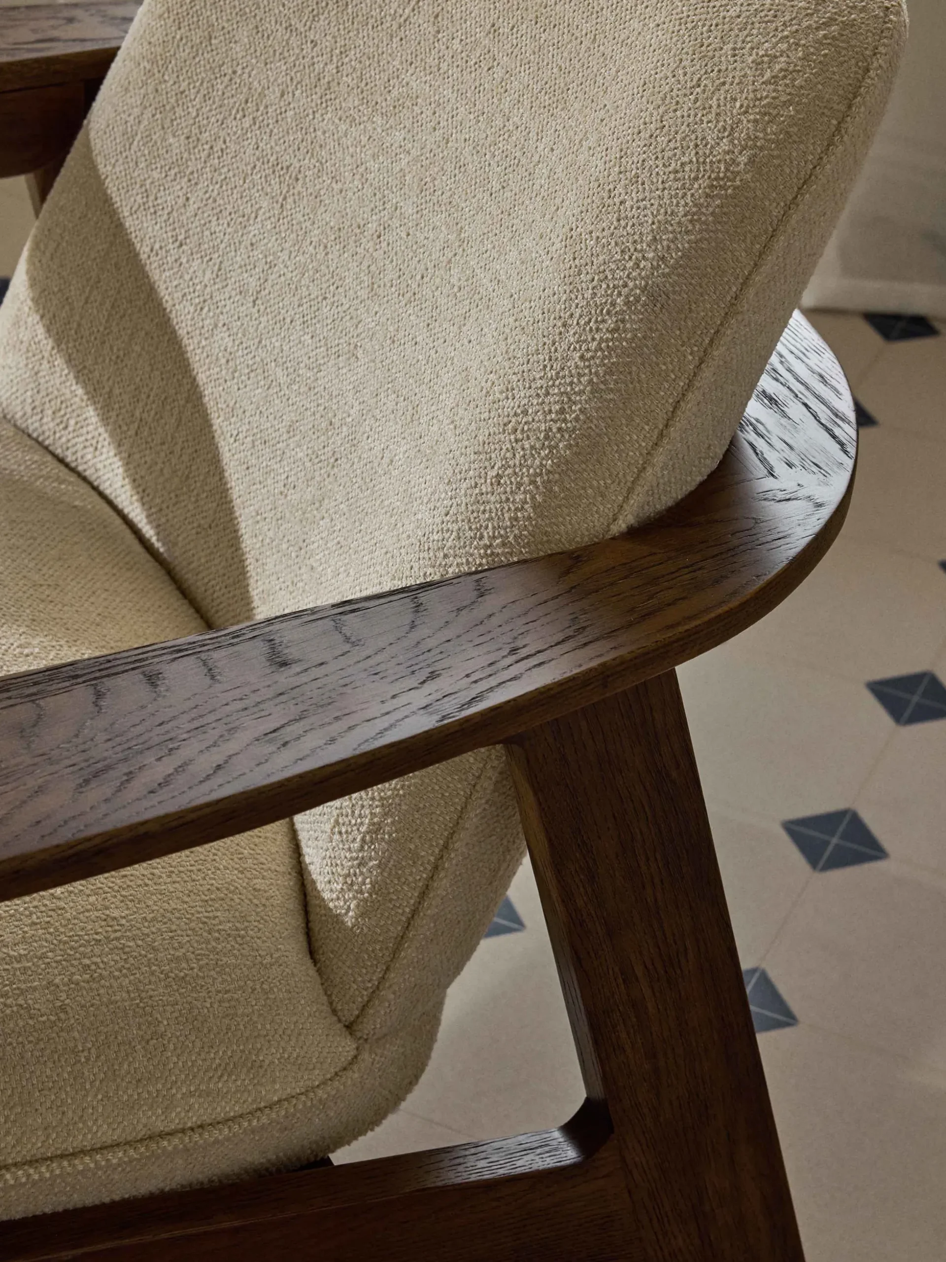 Sedia lounge in legno di quercia Steve