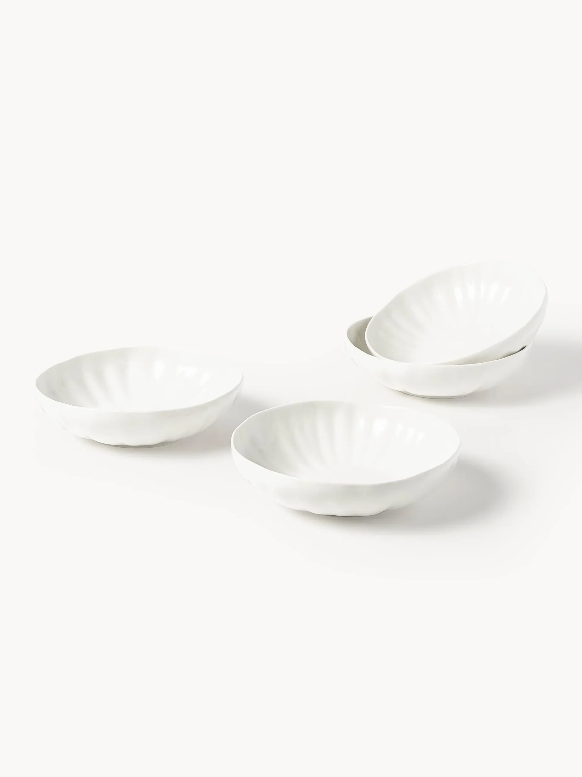 Servizio di piatti in porcellana con rilievo Sali, 4 persone (12 pz)