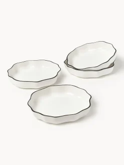 Servizio di piatti in porcellana con bordo ondulato Bia, 4 persone, 12 pz