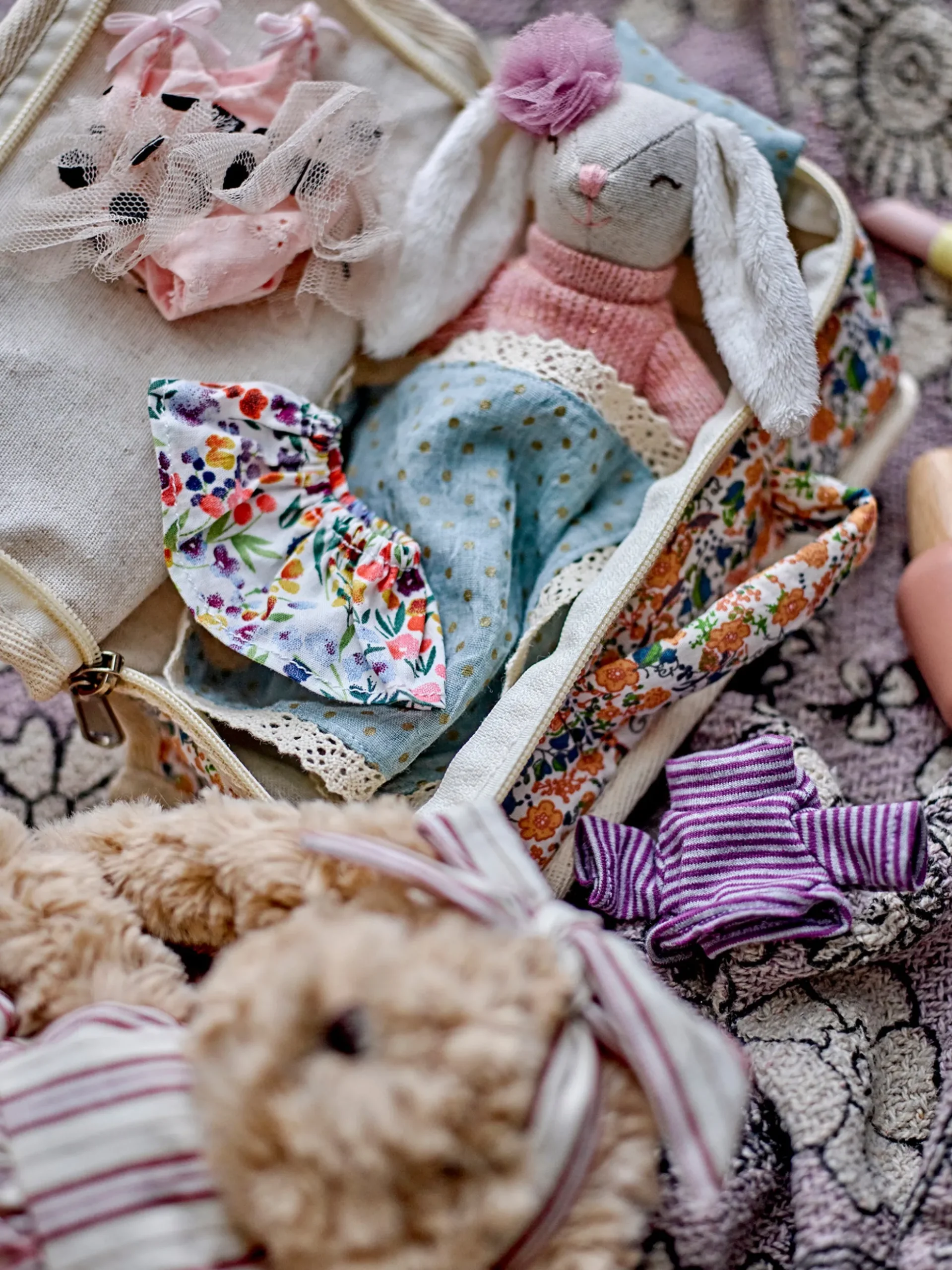 Set bambola con borsa e accessori Milly 6 pz