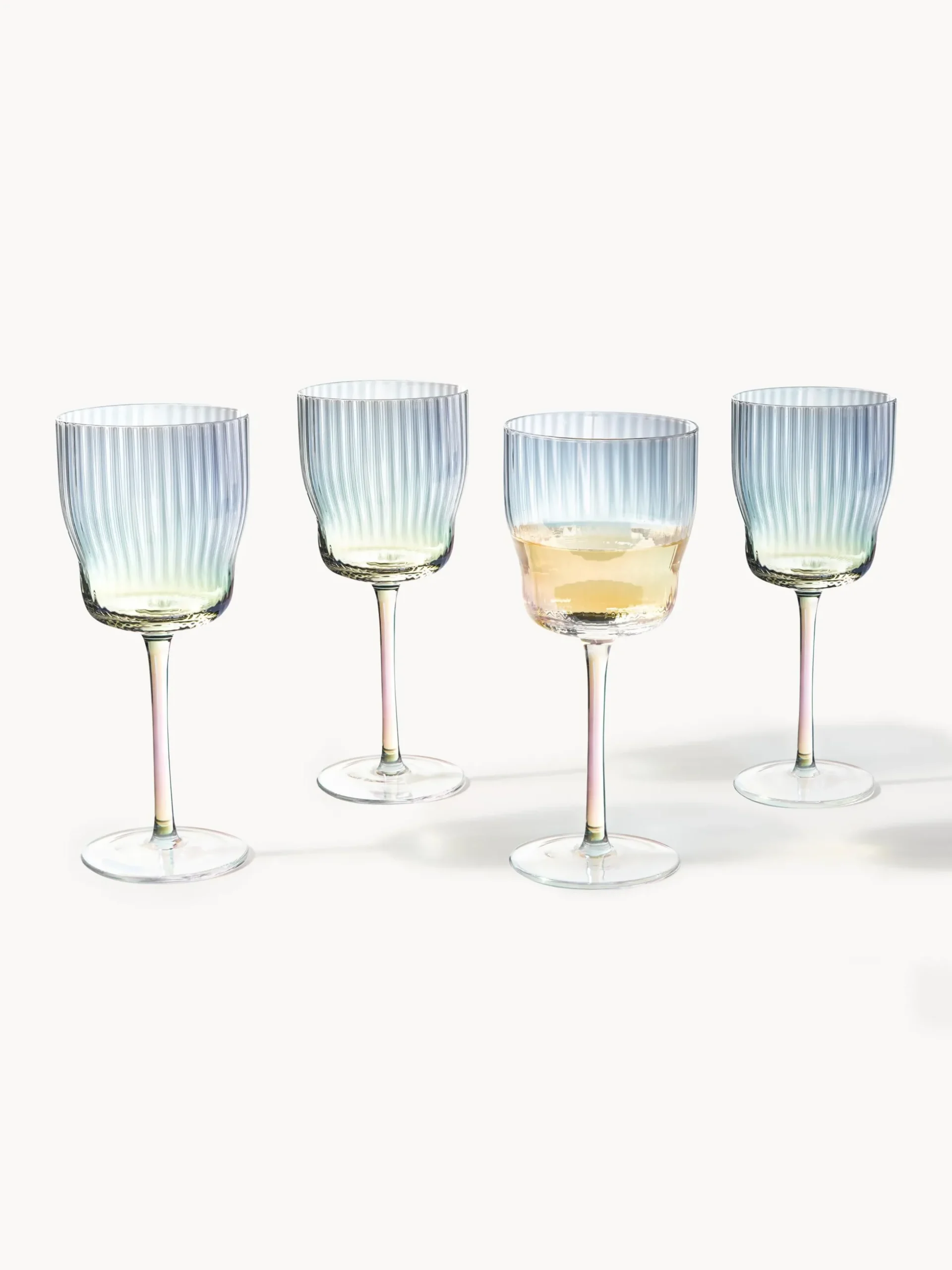 Set di 4 bicchieri da vino in vetro soffiato con rilievo rigato e lucentezza madreperlacea Juno