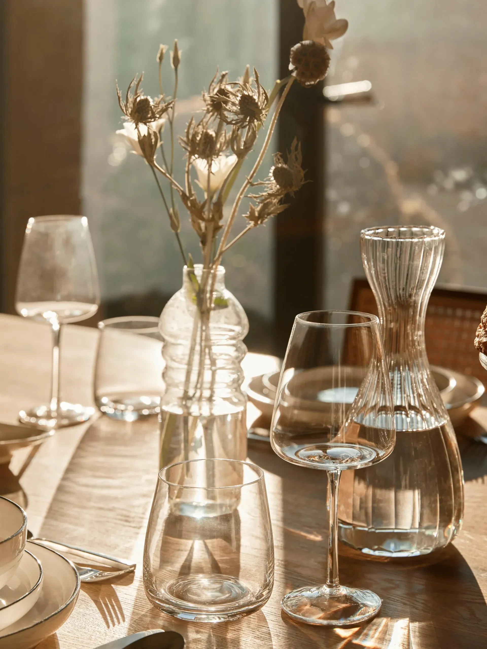 Set di 4 bicchieri da vino bianco in vetro soffiato Ellery