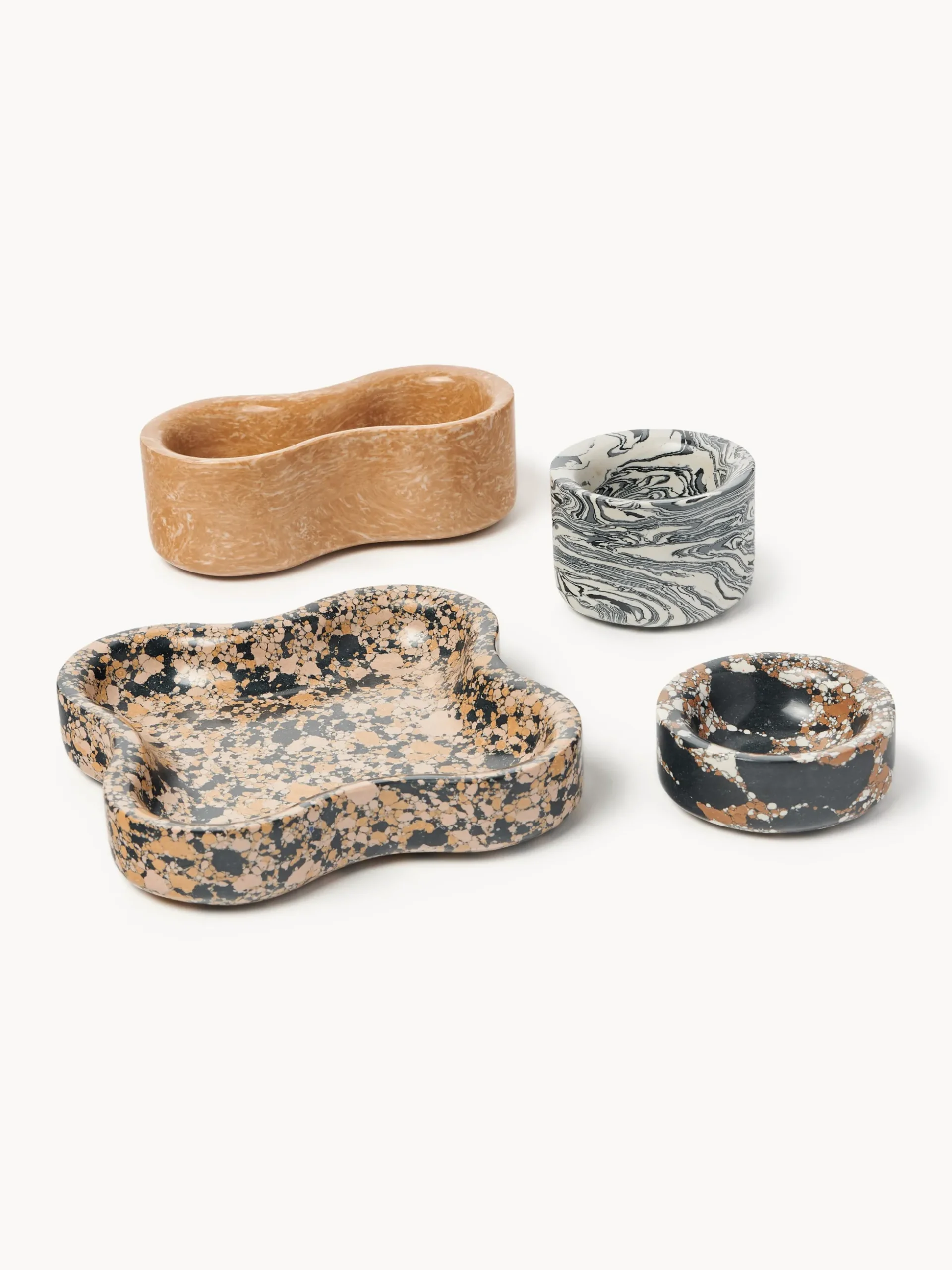 Set di 4 ciotole decorative in marmo tecnico Elara