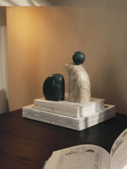 Set di 2 oggetti decorativi in marmo Nati