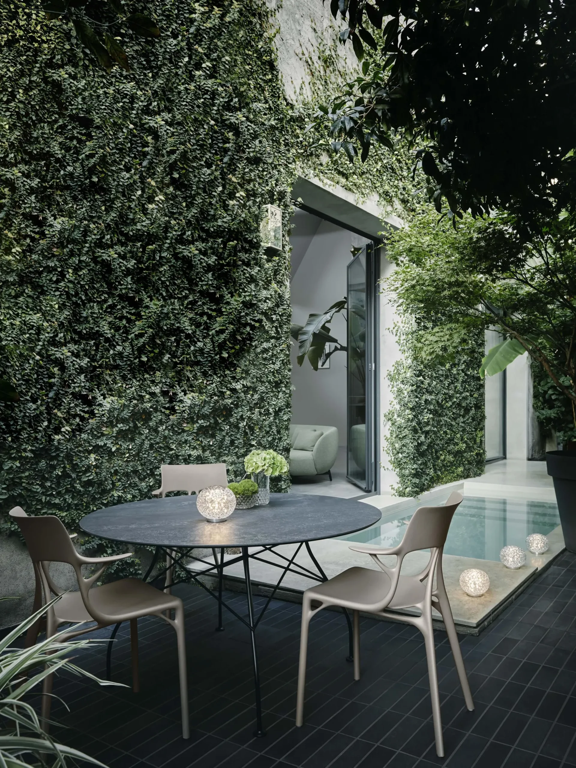 Set di 2 sedie da giardino con braccioli A.I.