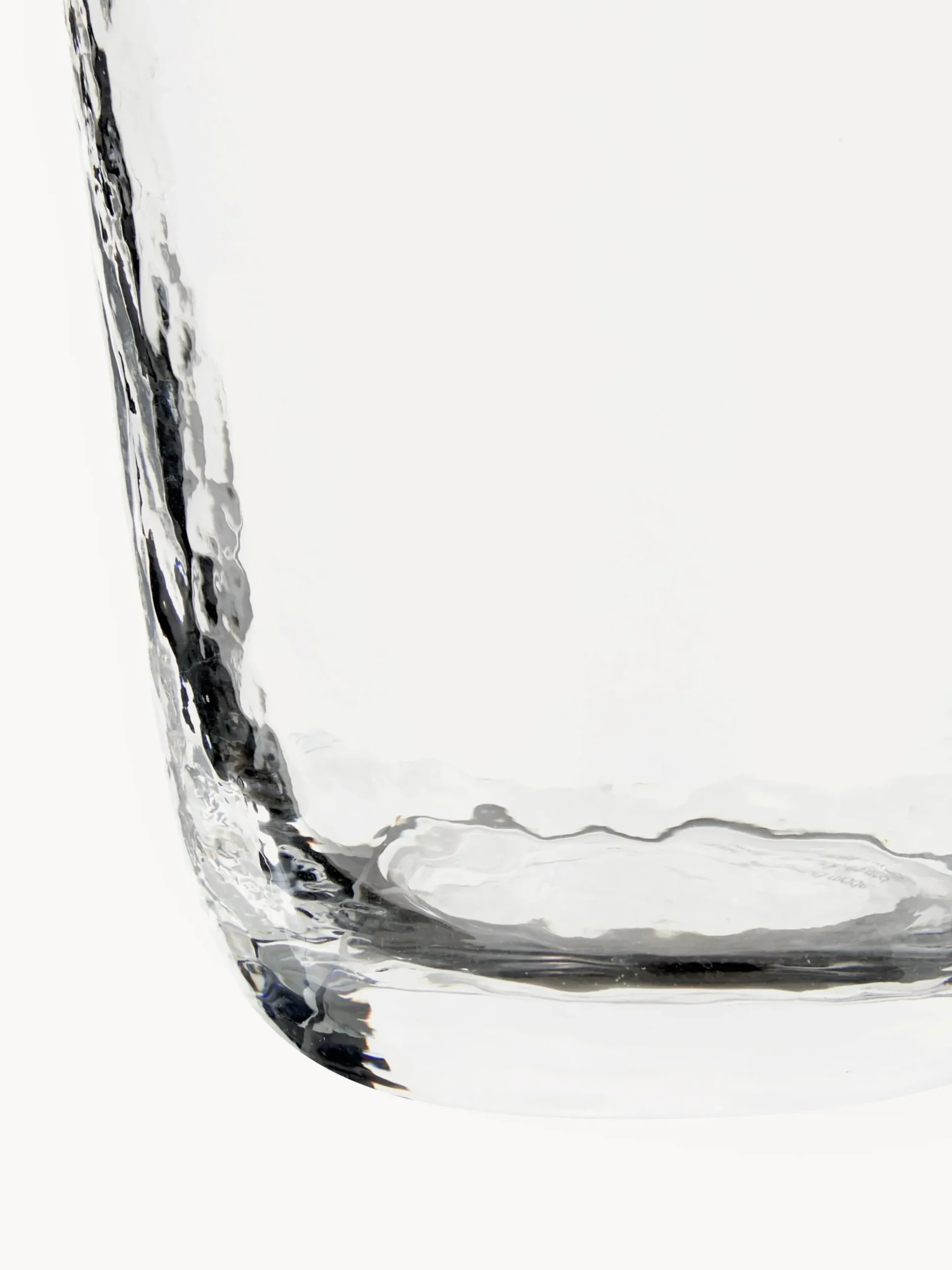 Set di 4 bicchieri acqua in vetro soffiato irregolare Hammered