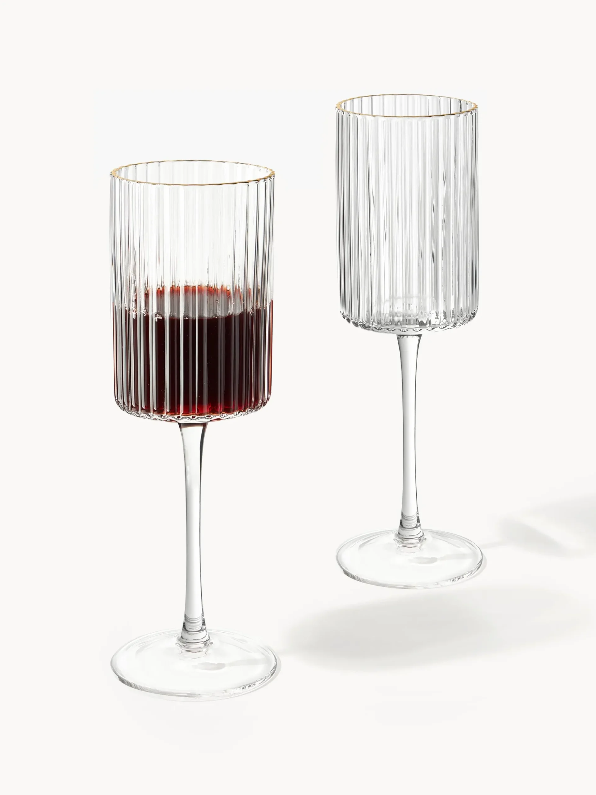 Set di 4 bicchieri da vino in vetro soffiato con bordo dorato Aleo