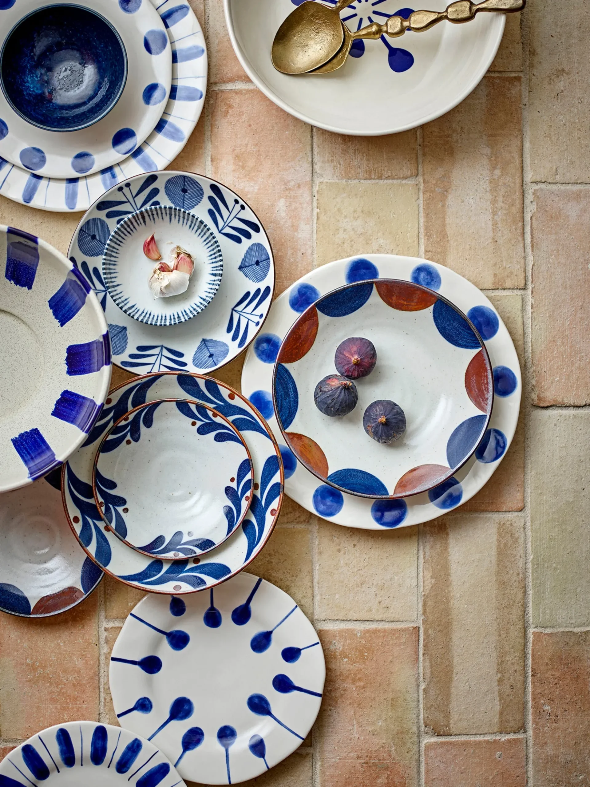 Set di 3 piatti da cena dipinti a mano Linora