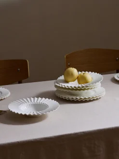 Set di 4 piatti fondi in porcellana con scanalatura in rilievo Antonin