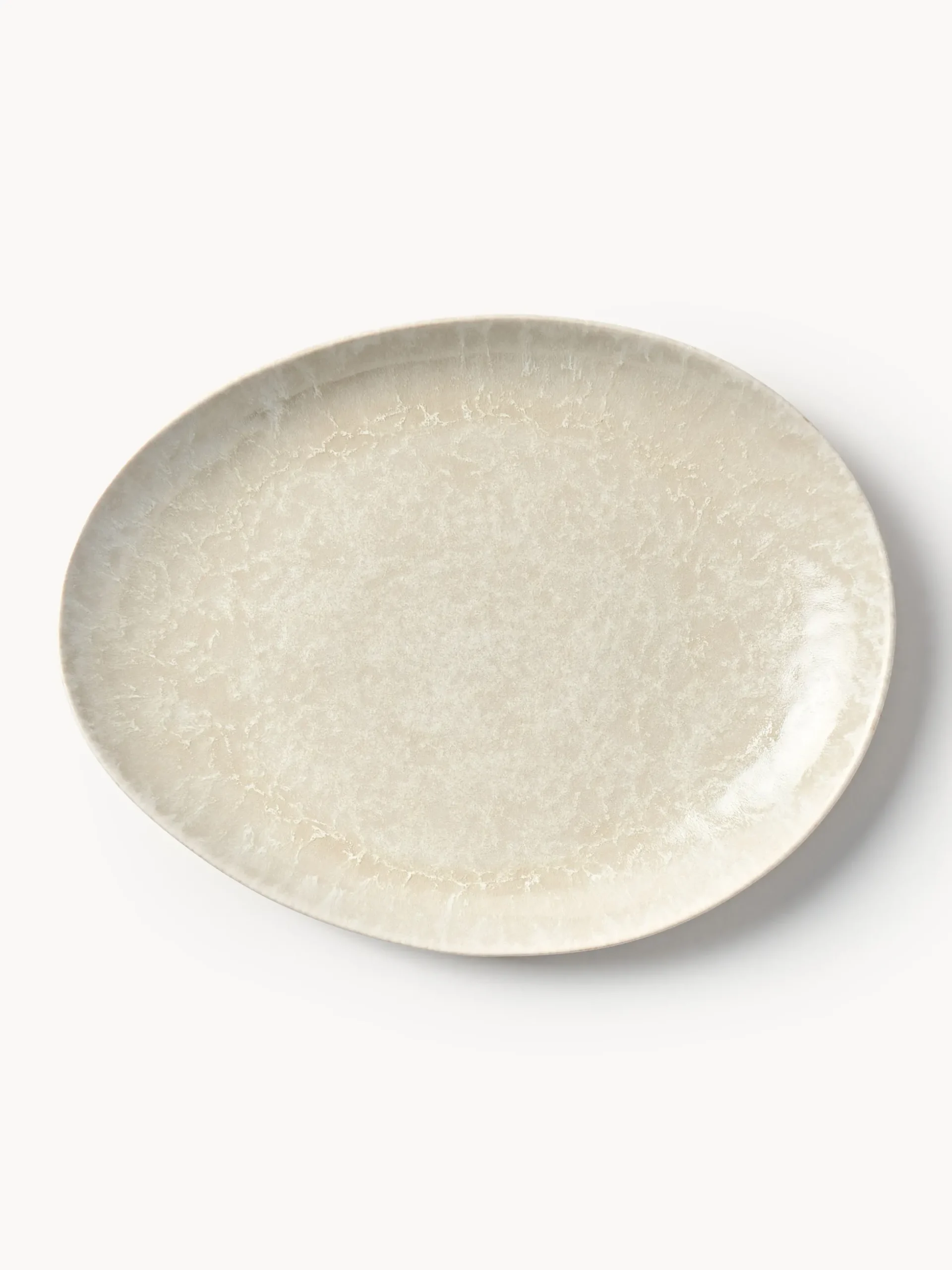 Set di 4 piatti piani fatti a mano dalla forma organica Macey