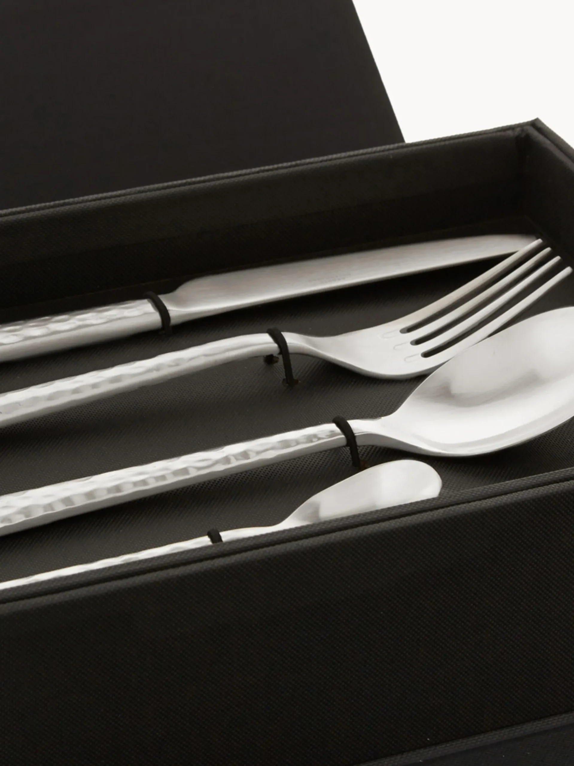 Set di 16 posate Hune