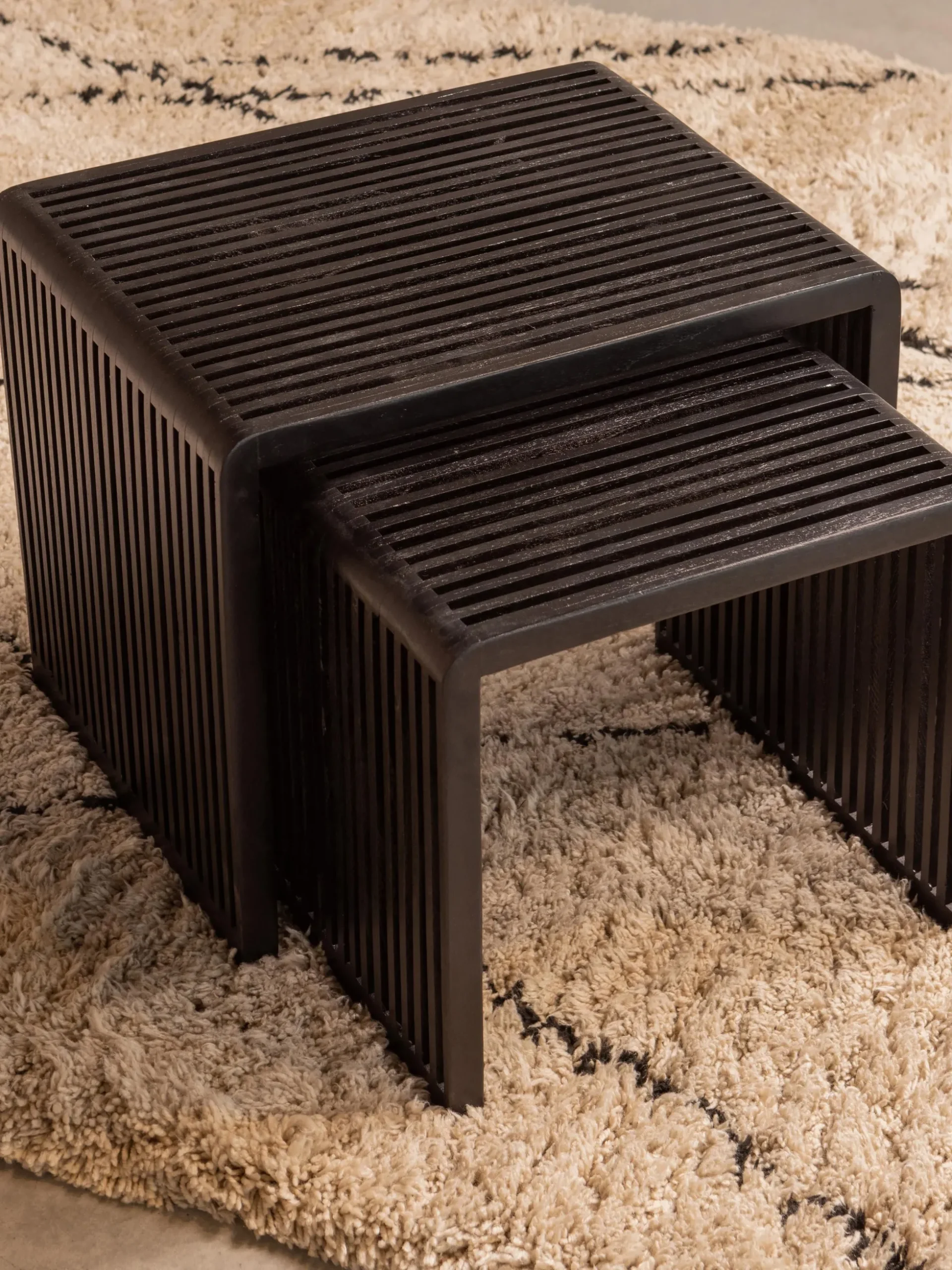 Set di 2 tavolini in legno di teak Willa
