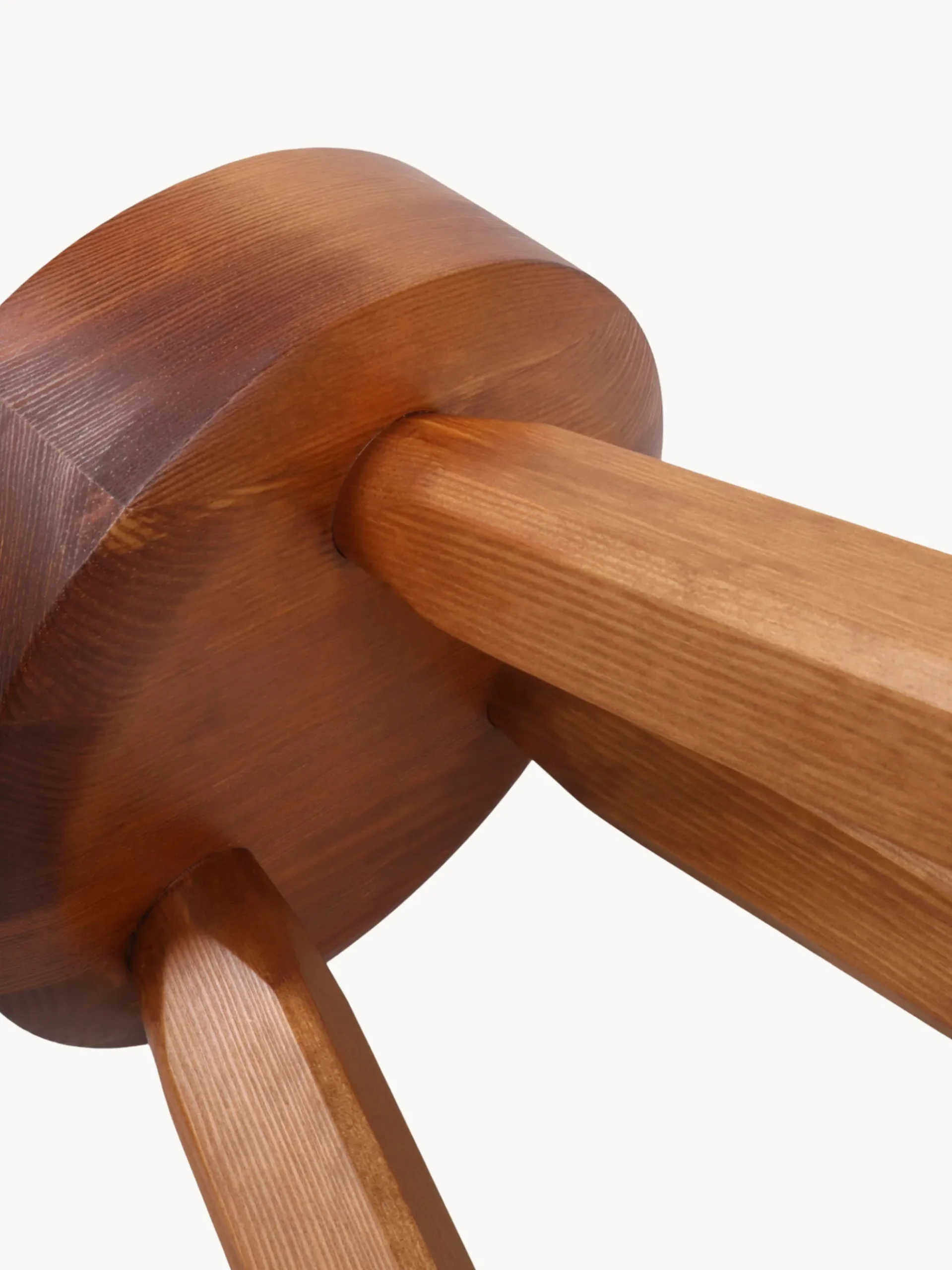 Sgabello in legno di pino AML